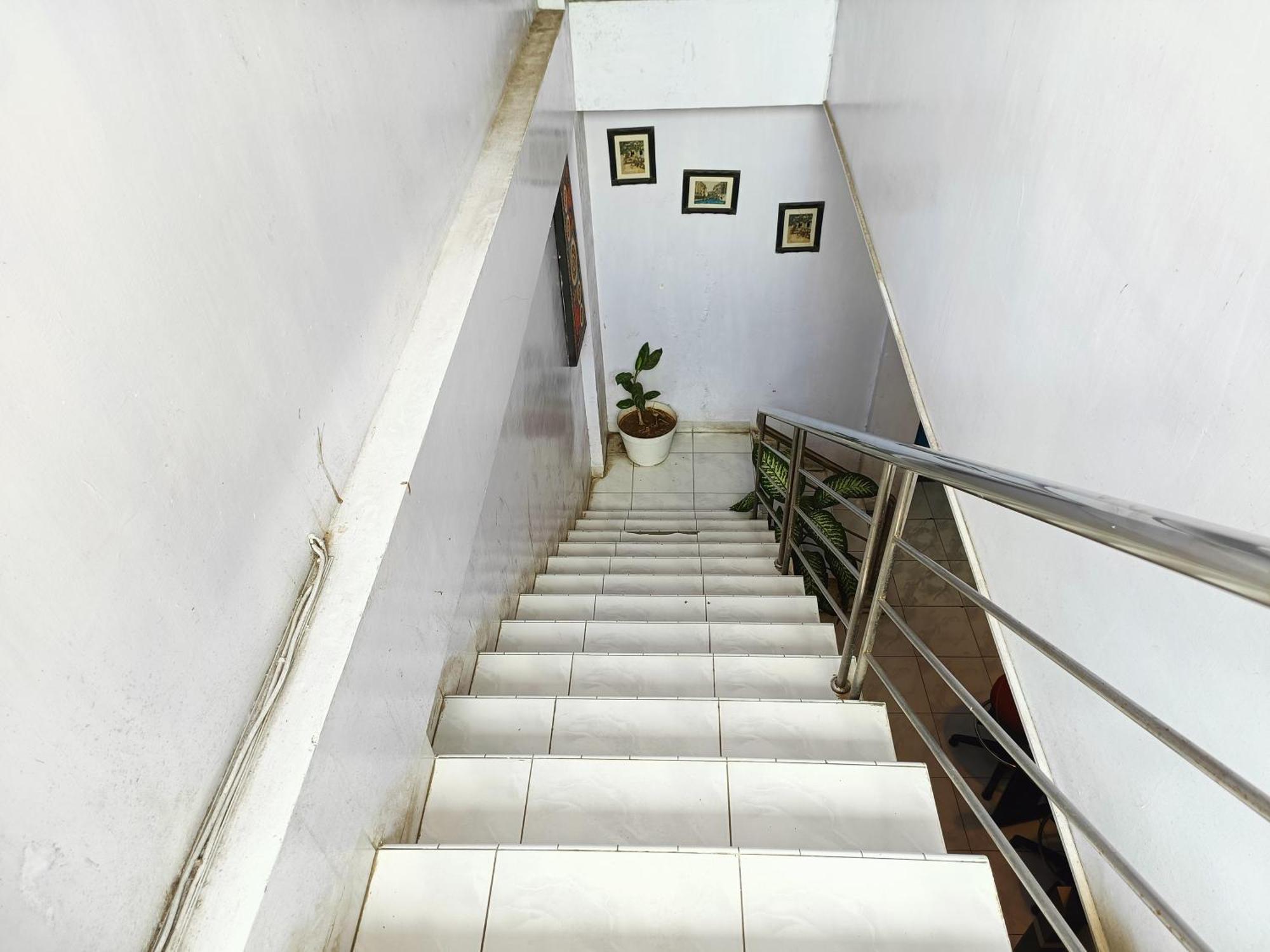 Bumi Merpati Residence Makassar Mitra Reddoorz Eksteriør bilde